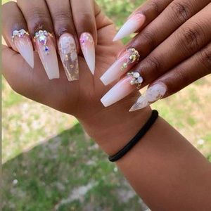 Meet your Posher, Edlyne